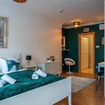 Apartament Romantic Secret Garden