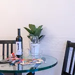 Romantic Secret Garden Apartament