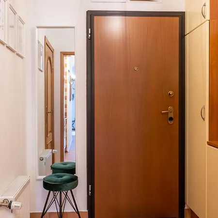 Romantic Secret Garden Apartament