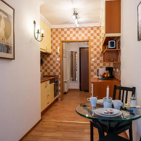 Romantic Secret Garden 公寓 布达佩斯